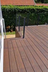 Bambus terrasse i farven espresso