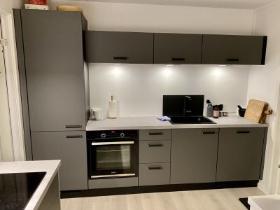 Renovering af bolig med opsætning af køkken