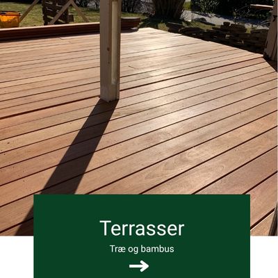 Bygning af træterrasse og bambus terrasse af Tikøb Tømreren